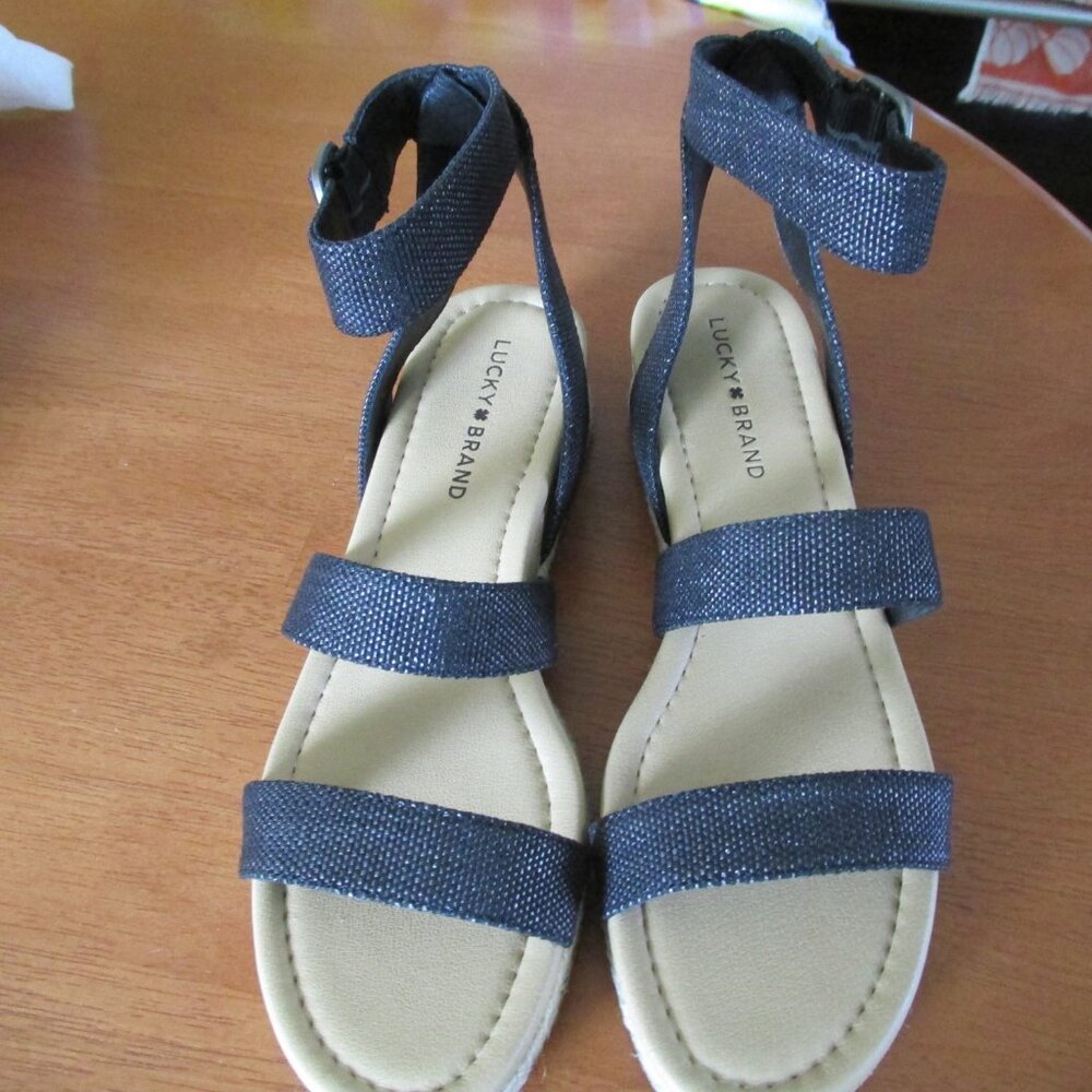 Lucky Brand Women's Sandal - Picture 5 of 7